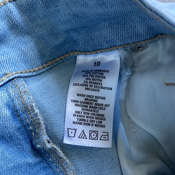 Aero Mom Shorts - Picture 5 of 6